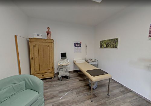 Behandlungszimmer der hausärztlichen Gemeinschaftspraxis Kramkowski + Miklik in Kiel Friedrichsort